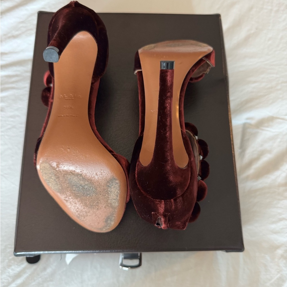 Authentic Alaia Red T-Strap Heels with Stiletto - Picture 6 of 7